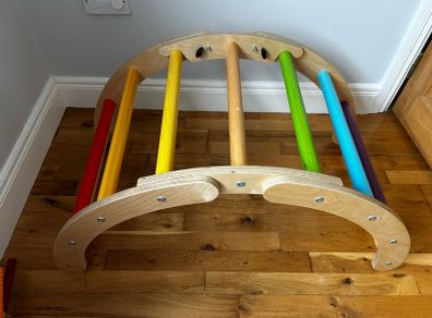 Foldable climbing arch/frame