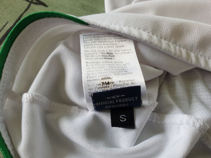 Ireland Football Long Sleeve Away Jersey 2006 to 2007 Small Adult Umbro