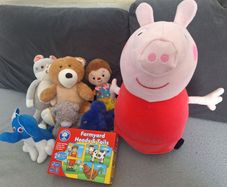 Teddys, Peppa and game