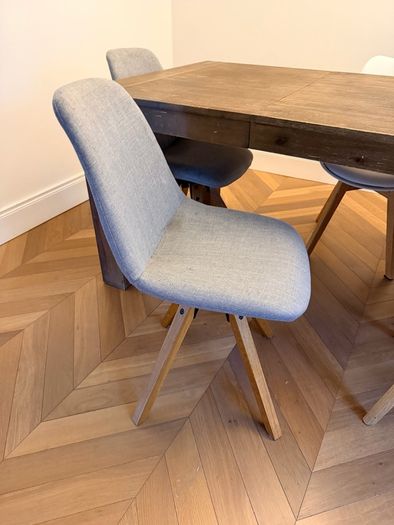 dining chairs x2