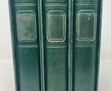 3 X LIndner 13-ring Green padded ring binder made of high quality leatherette material with 15 pages suitable for postcards/ notes/ stock card (Stamp Accessories). Album size 200 x 235 mm. Lindner Mufti-Collect. Pack of 10. No 1330 .1 pockets per side.