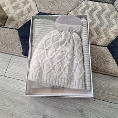 Hat and Scarf Set