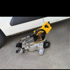 DeWalt DWS774 216mm XPS sliding mitre saw, 230/240V