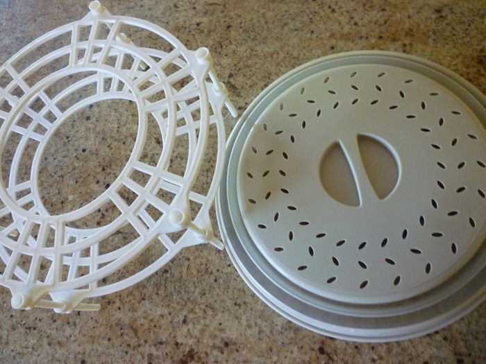Microwave Plate Stacker & Collapsible Cover. Heat Up To 3 Dinners At Once. Excellent Condition. All fold flat for easy storage