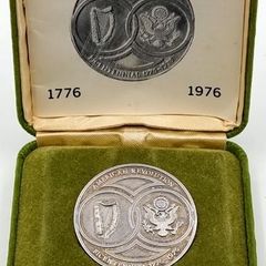 "The Irish in America" one ounce fine silver bicentennial commemoration medallion
