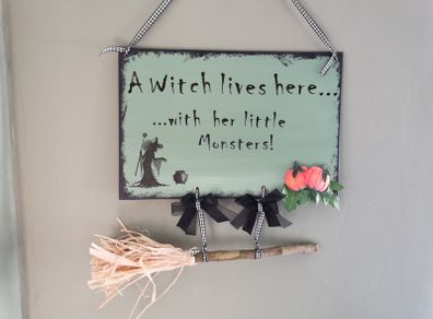 Halloween Decoration - Handmade Sign