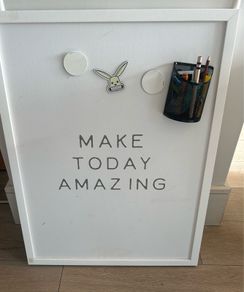 Magnetic notice board