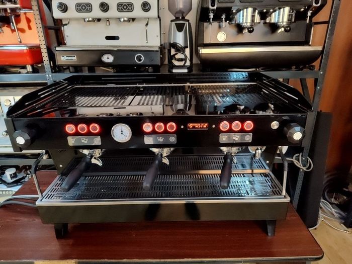 La Marzocco Linea PB Coffee Machine/Espresso Machine