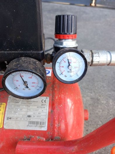 Air compressor