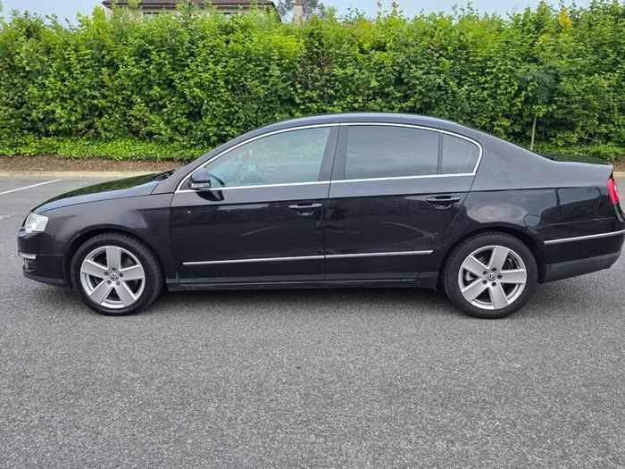 Volkswagen Passat Petrol Top-spec Highline 1.4