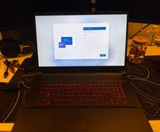 MSI katana GF76 + bag