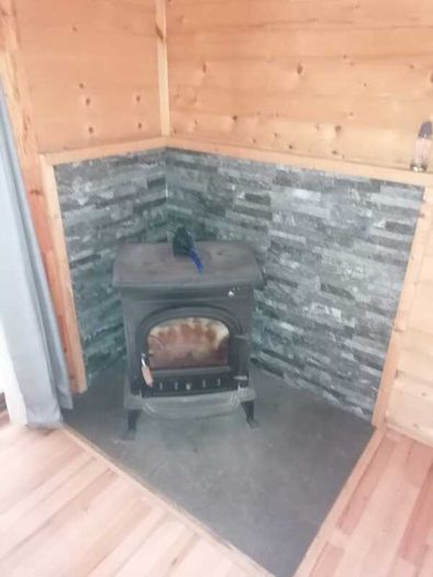 One bedroom log cabin for sale