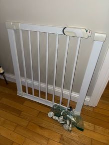 Stair gate white