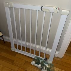 Stair gate white