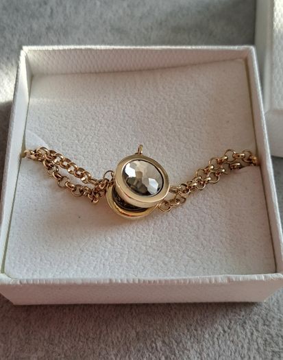 mi moneda necklace and bracelet