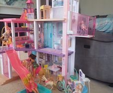 Barbie doll house