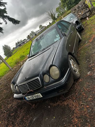 Mercedes W210 breaking