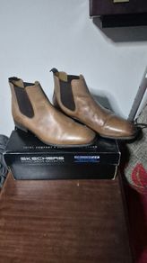 brown sketchers boots