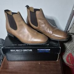 brown sketchers boots