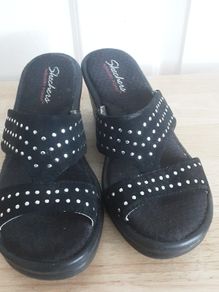 Wedge Shoes/Sketchers Memory Foam Wedge Slip-Ons ... Colour Black - Size: 4 UK - 37 EU