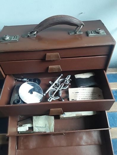 Vintage Doctors case