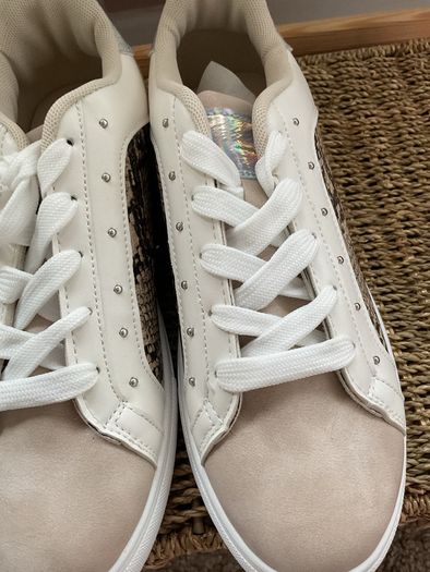 trainers Bnwt white leather effect with snakeskin detail size 40 sixth sens brand