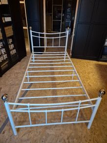 Single Metal Frame Bed including Memory Foam Mattress