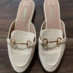 Primark beige raffia mules feature a gold-colored metal bar trim: Size 4