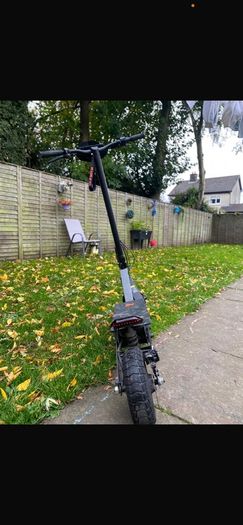 Electric scooter