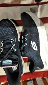 Sketchers ladies trainers