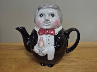 Decorative Novelty Waiter Teapot