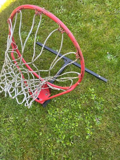 Basketball hoop