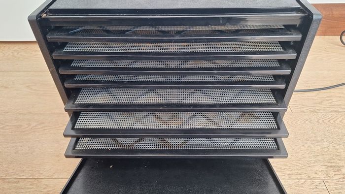 Dehydrator