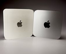 2 Mac Minis (untested)