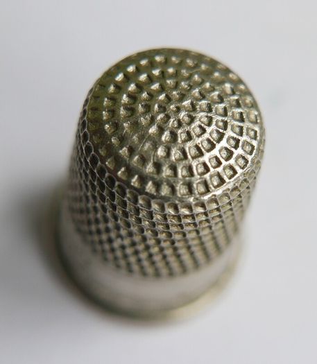 Antique ENGLAND Thimble