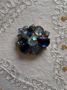 Vintage 1950s brooch