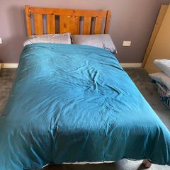 bed frame, free