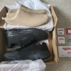 Skechers Arch Fit Trainers UK Size 8.5 Mint Condition