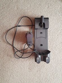 Dyson V6 charger