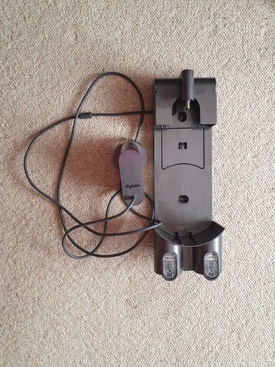 Dyson V6 charger