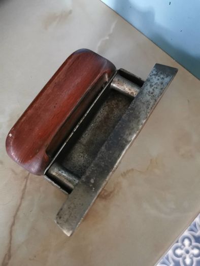 Vintage/Antique presume Cast Iron small IRON