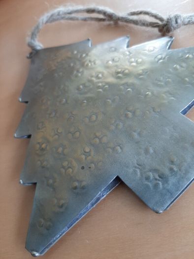 2026 Hammered metal tree decoration