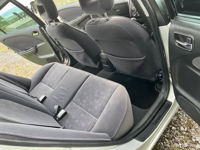 Toyota Avensis 2001
