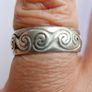 Vintage 925 Sterling Silver Celtic spiral band Ring size Q - 5.0g Image 9