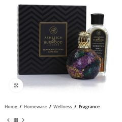 New in box Ashleigh and Burwood fragrance lamp gift set