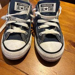 Navy converse trainers