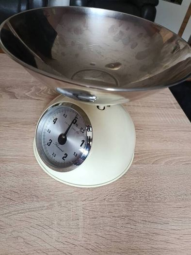 Vintage Style Flamant Mechanical Kitchen Scale