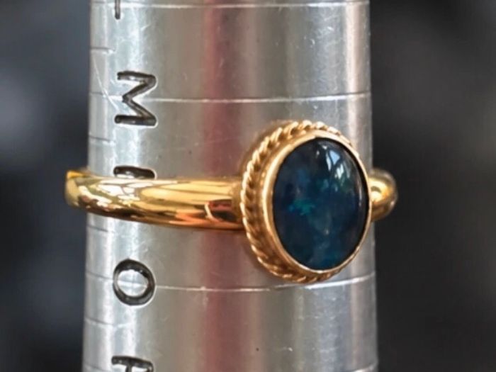 Vintage 9ct Gold Blue Cabochon Ring New Old Stock