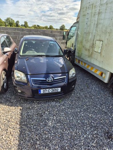 Volkswagen Caddy and Toyota  Avensis for Breaking
