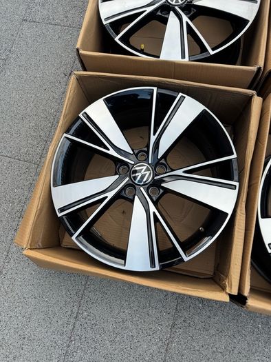Genuine 18in VW Golf Mk8 GTD Bakersfield alloys 5x112